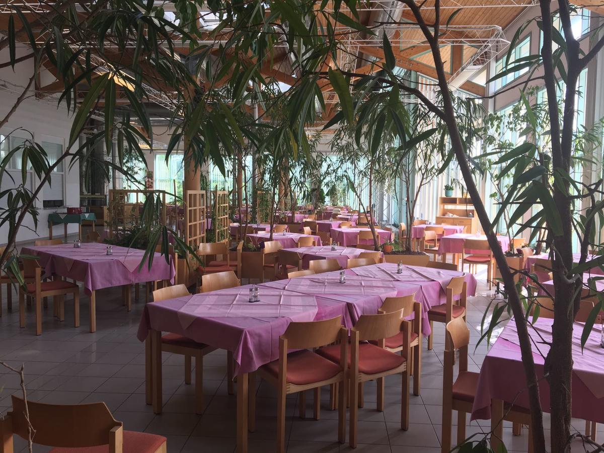 Hostel Obertrum Екстериор снимка