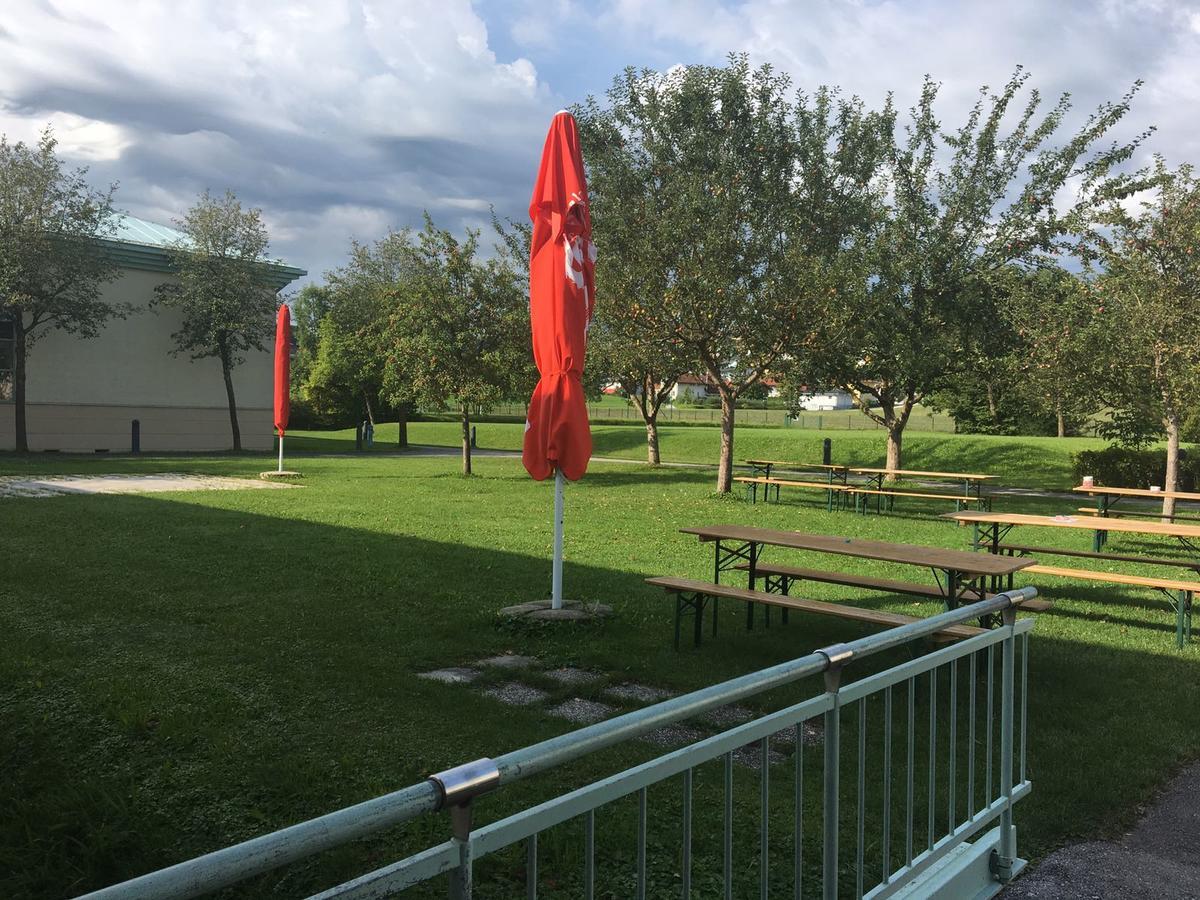 Hostel Obertrum Екстериор снимка