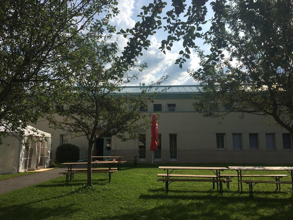 Hostel Obertrum Екстериор снимка