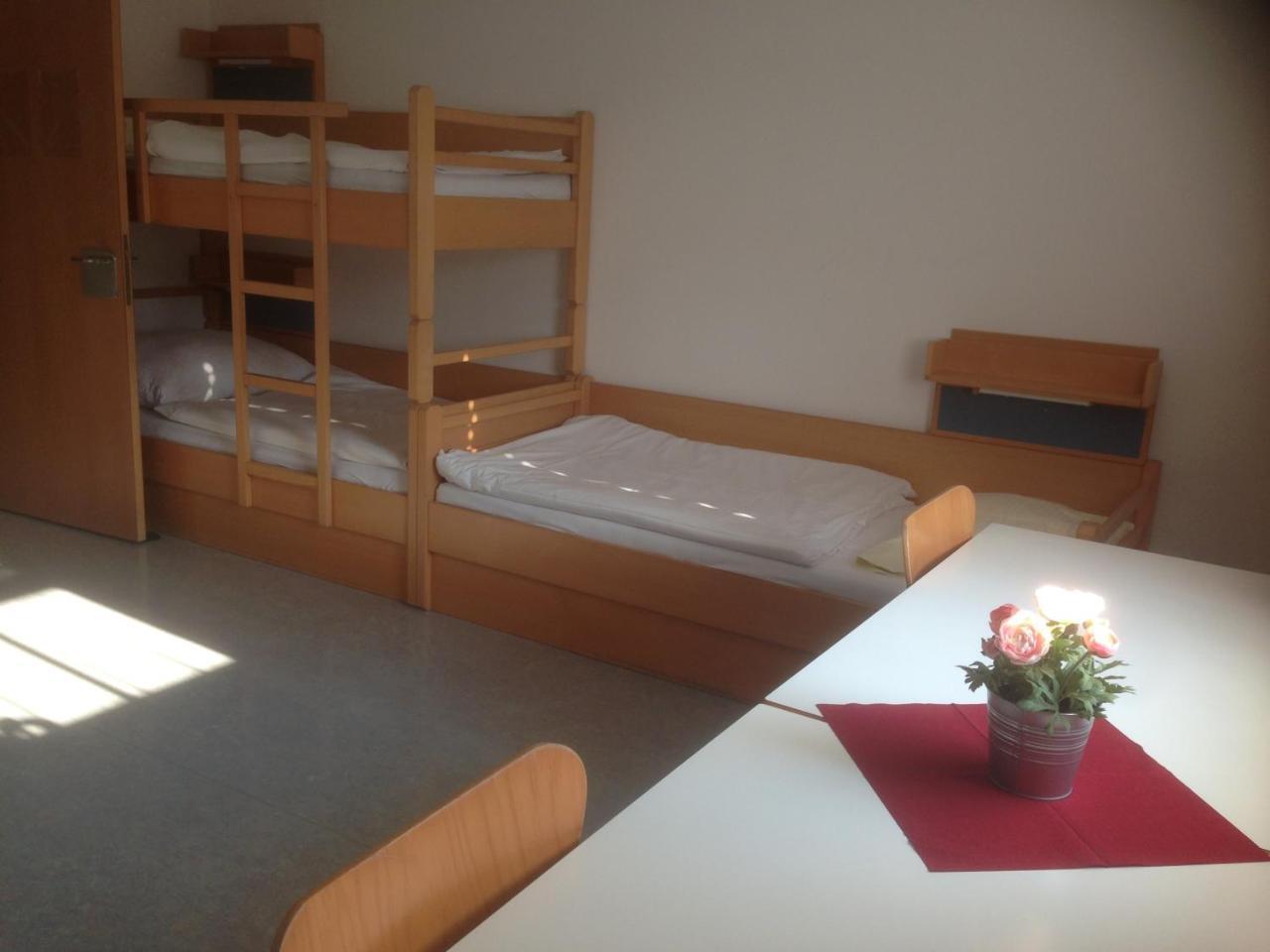 Hostel Obertrum Екстериор снимка