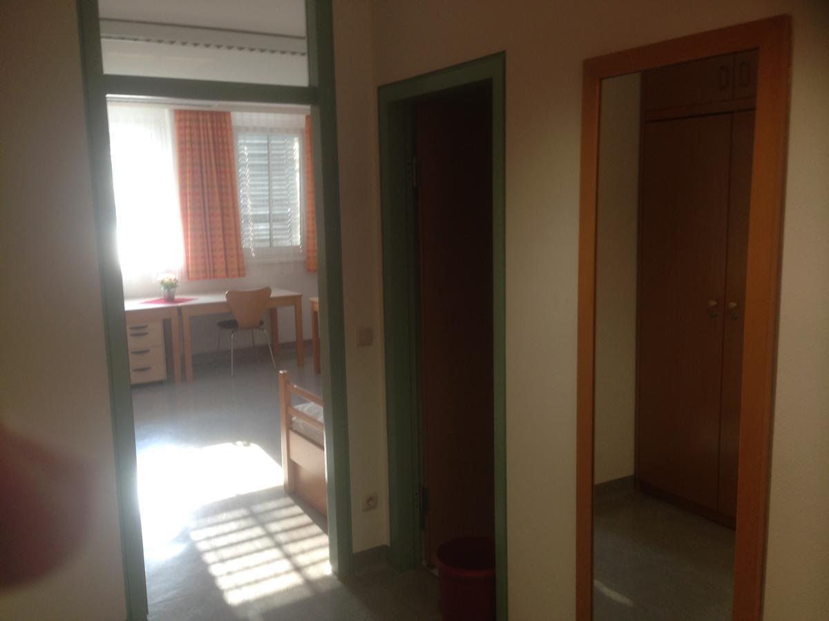 Hostel Obertrum Екстериор снимка